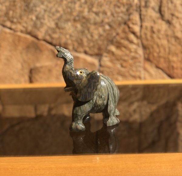 Elefante Escuro